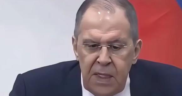 实锤！伊朗新战机落地，网传48架是谣言，首批16架已就位。就在刚刚，伊朗空军