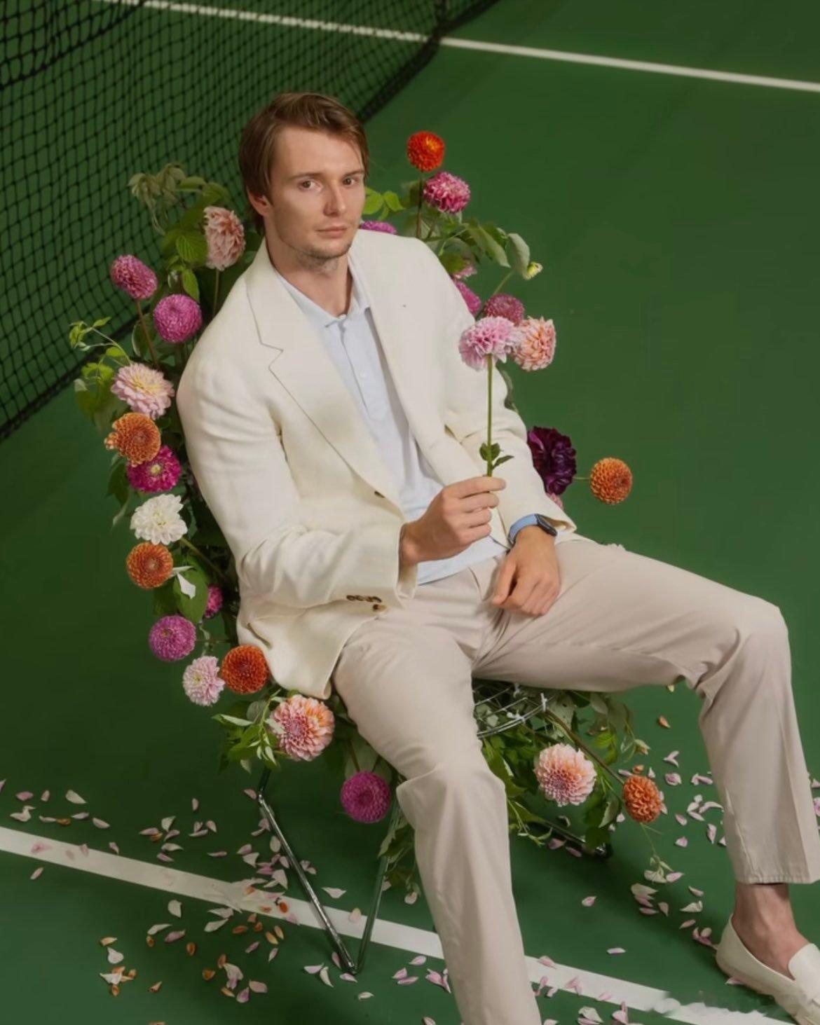 布勃利克谈巴黎大师赛球速：“非常慢。我觉得这绝对是我这辈子打过的最慢的室内硬地球