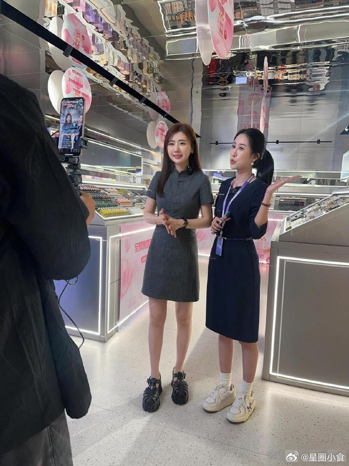 原来福原爱离婚后瘦了这么多啊，娃娃脸真的抗老​​​​