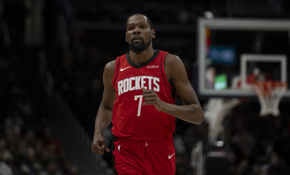 杜兰特把年轻球员的问题都照出来了上赛季火箭这些年轻球员不能说多出彩吧，但是都