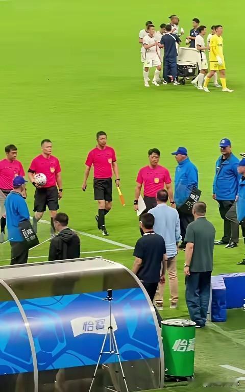 遭三镇扳平，谷际庆赛后大怒，作为男人没错、作为管理者不合格申花被扳平，赛后谷际