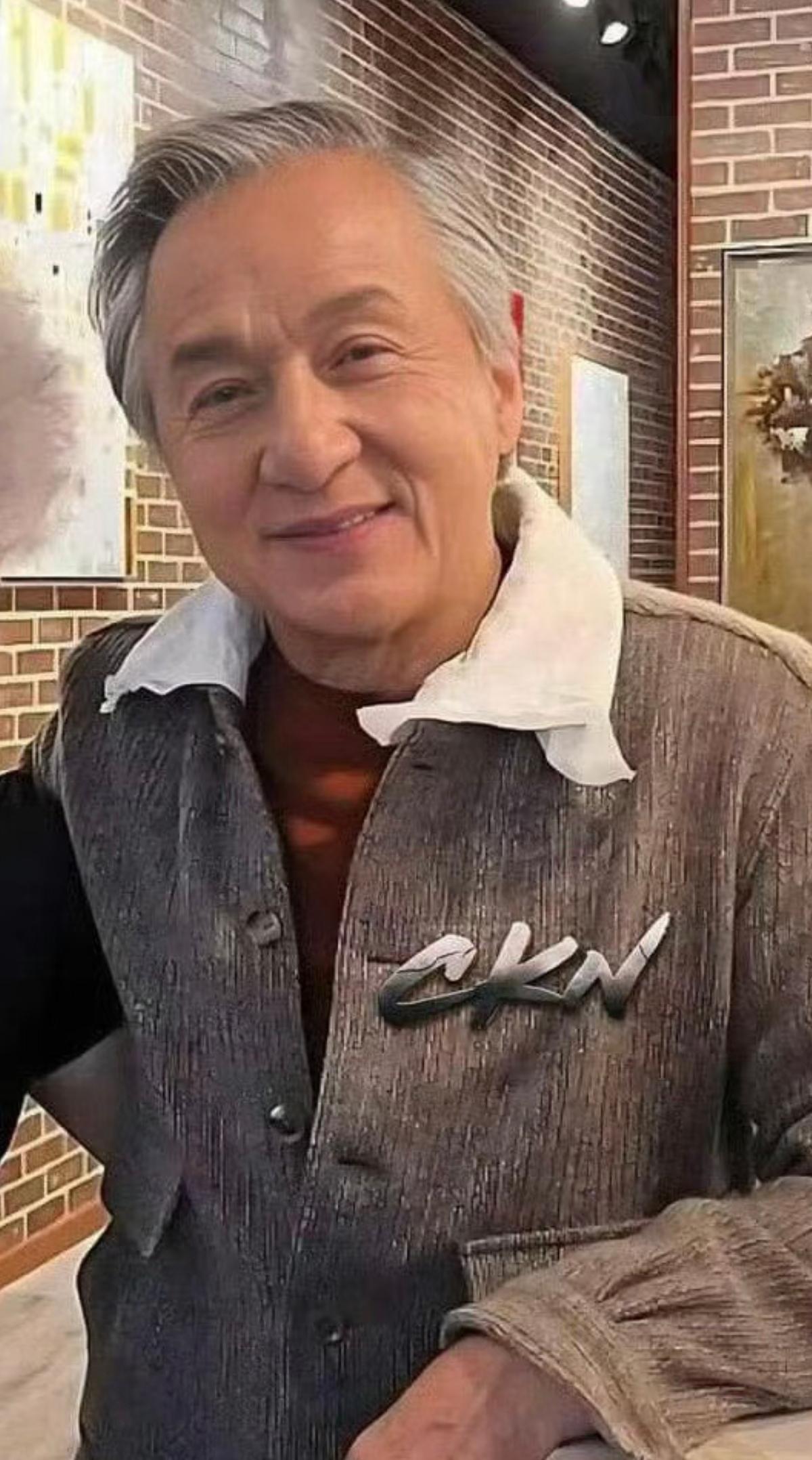 成龙对私生女吴卓林的冷漠，哪儿是什么感情纠葛，说白了就是怕砸了自己的饭碗、乱了自
