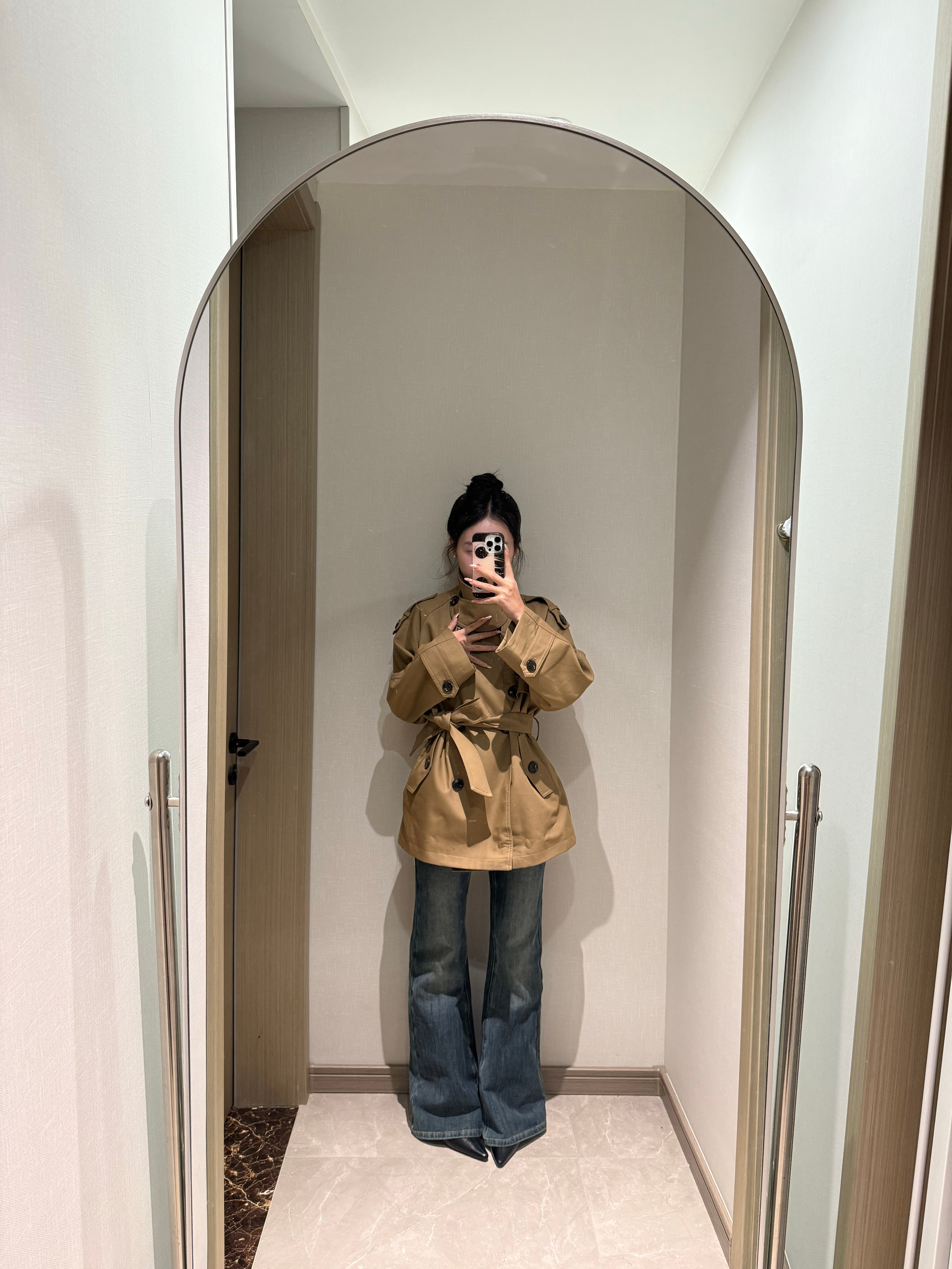 周淼的风衣到啦下次梳一个低丸子头蘑糯糯这套也到了这个帽子真是百搭
