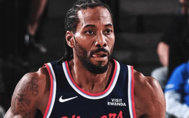 快船前锋科怀-伦纳德最近12场的表现：场均32.7分，同期联盟第一场均2.5