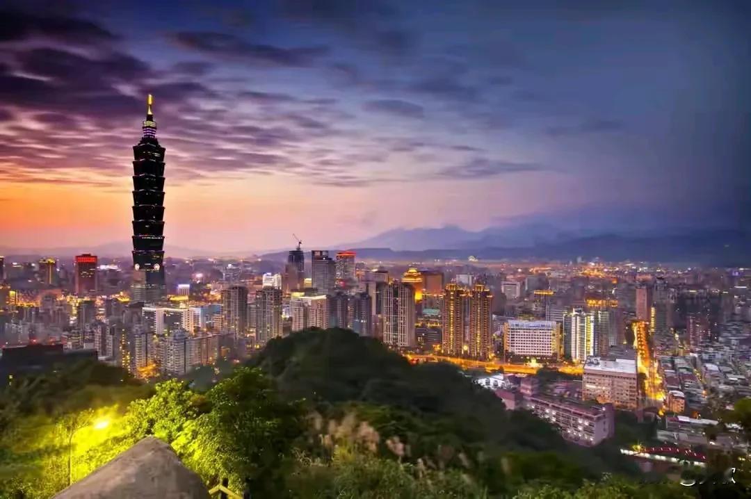美国通过“挺台法案”.要将台湾变成“北约成员”最近,美国国会通过了一项名叫“