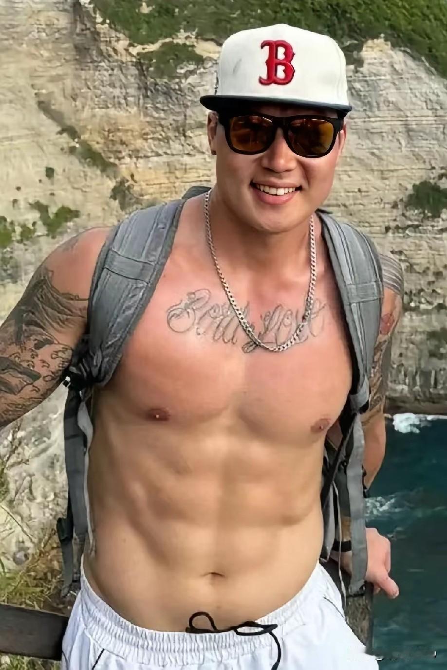 37岁皮教练猝死这事，给所有人敲响了一记警钟。生命真的太脆弱了，看着这么健硕