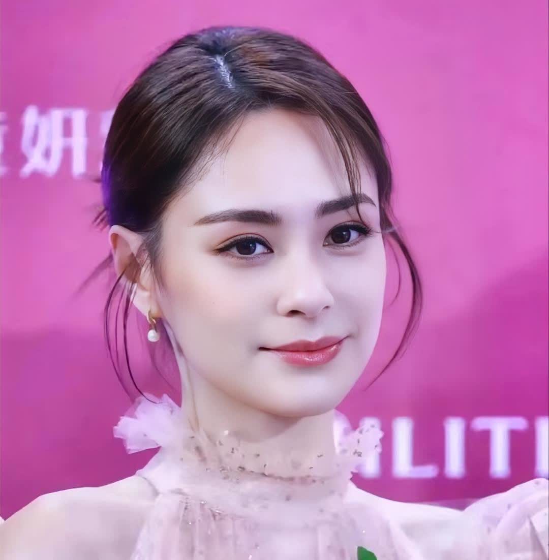 被陈冠希征服过的15位女星,涉及大半个娱乐圈,牛啊一、钟欣潼（阿娇）二、