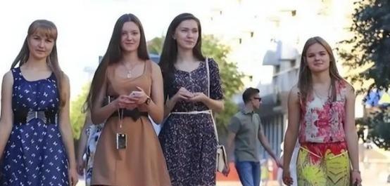 中俄免签引“抢媳妇”焦虑？俄官员急了，数据却打了脸，中俄双向免签一落地，黑河、东