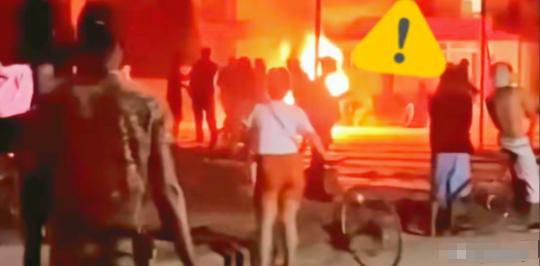 炸锅了！古巴彻底乱了：古巴中部城市莫隆发生严重抗议事件，抗议者冲入执政党办公