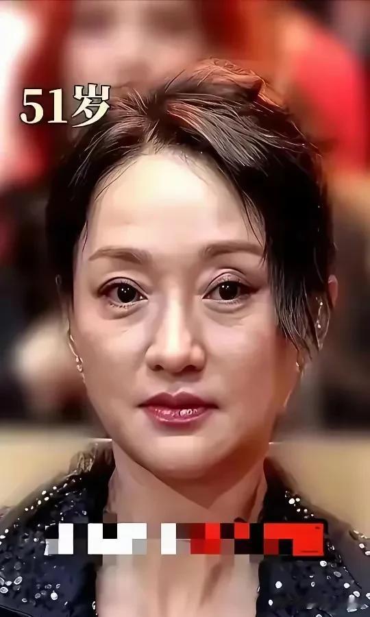 真是岁月不饶人啊！当年那么古灵精怪、灵气逼人的周迅，如今变成这般模样了[惊恐]