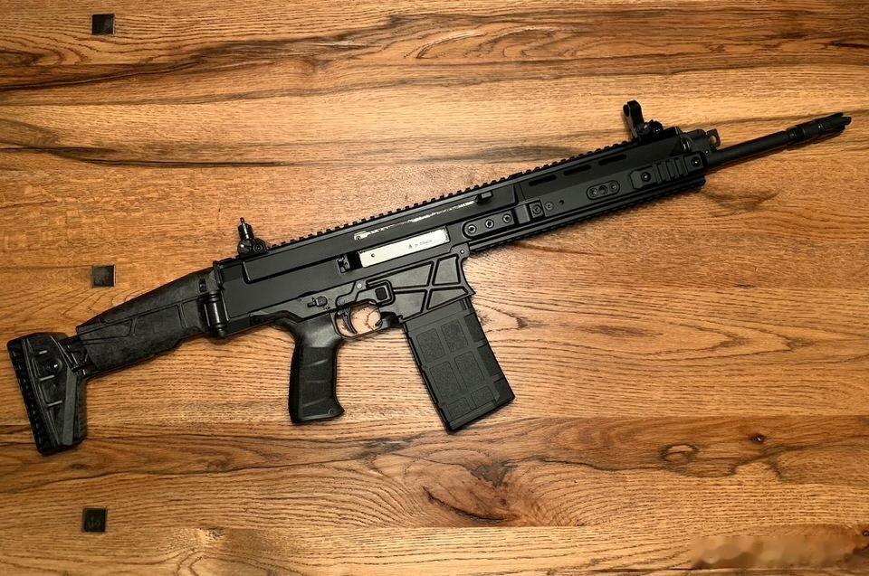 从HK416到AK弹匣——法国GIGN为何在2017年换装CZBren22017年4月，法国国家宪兵