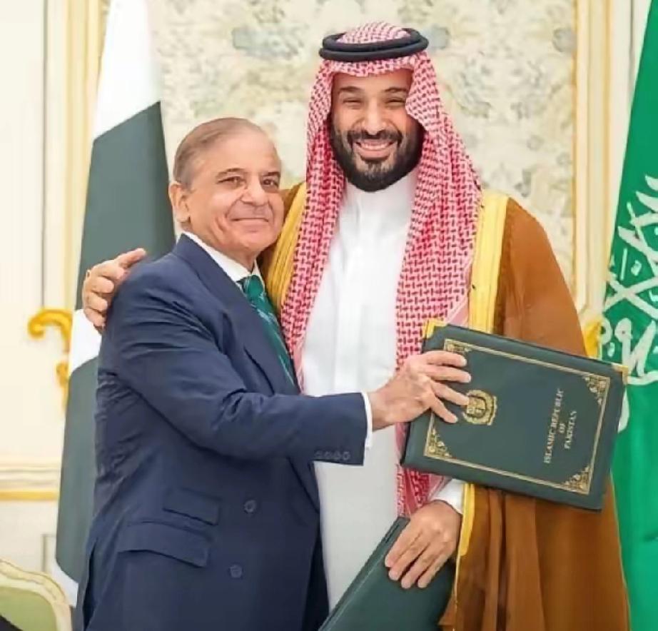 炸了！中东彻底变天了！谁也没想到，沙特居然敢这么硬气——直接把自家的核心空军基