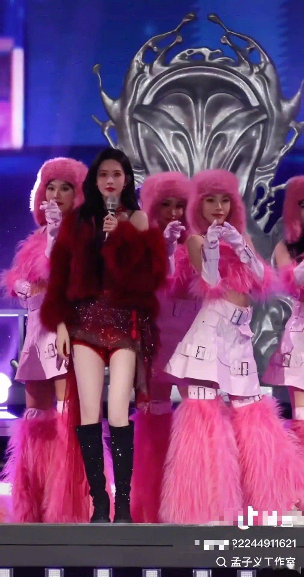 孟子义已经很瘦了，孟子义工作室为什么还要开瘦腿特效啊～