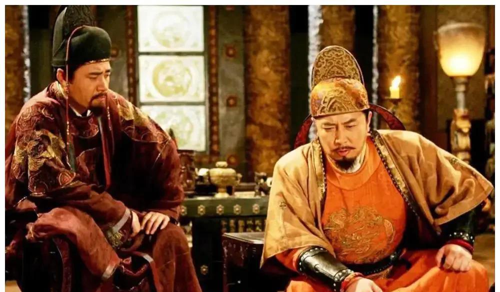 李世民发起玄武门之变时，太子李建成的亲信大将薛万彻率数千精锐攻打秦王府，准备釜底