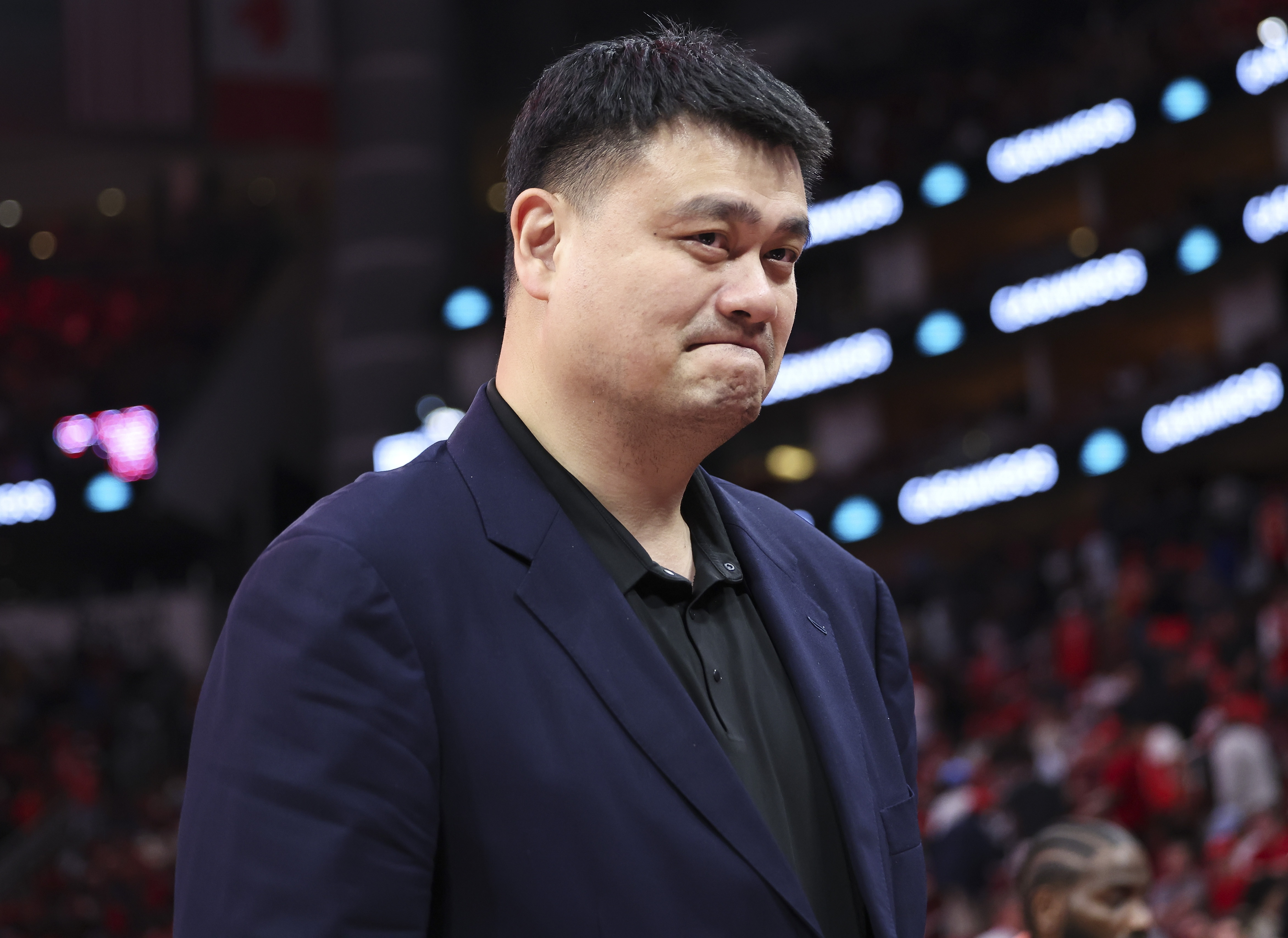 姚明: 经历过数月的痛苦时刻&谁都不愿相信 那段时间思维完全变形