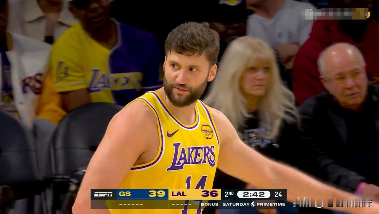 湖人大将克勒贝尔真是重获新生！在今天湖人主场以105：99击败勇士的比赛中，克勒