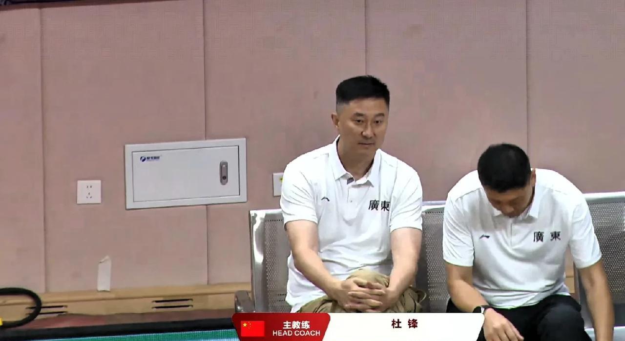 杜锋被李文昊加练感动到了，但是结果不会陪你演戏！团结杯比赛，他一上来一个三不沾+