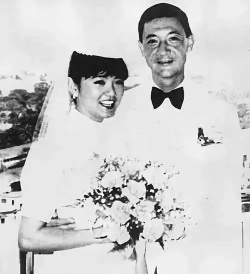 1976年，已婚的蒋孝武看上了年轻貌美的老师蔡惠媚，蔡惠媚非常反感。为了考验蒋孝