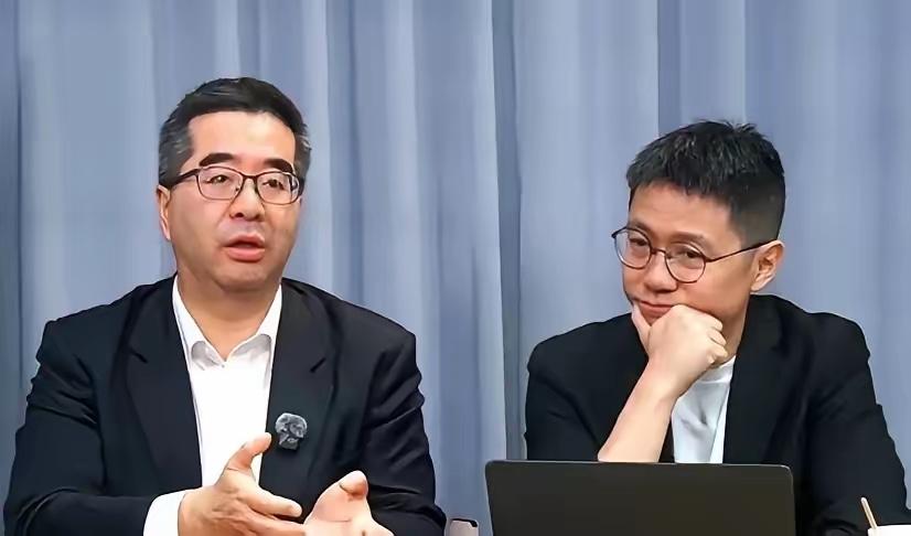 萧旭岑辟谣：郑丽文不会参选2028！昨天早上，国民党副主席萧旭岑在节目里把话