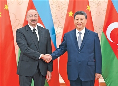 习近平会见阿塞拜疆总统阿利耶夫