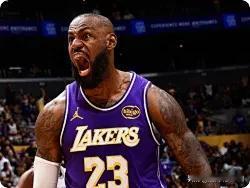 随着詹姆斯轰出19分15篮板8助攻，我发现36岁以上老将排名变成了:4、詹姆