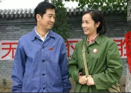 2006年，《金婚》筹拍，导演郑晓龙邀请蒋雯丽出演女主角。蒋雯丽断然拒绝：“我都