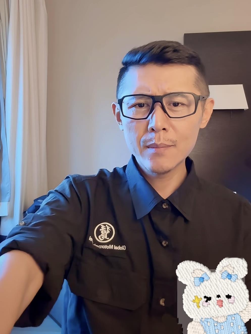 连麦女子：冰哥，我29，去年分手的前男友，分手后到处跟共同朋友说“她陪睡换资源
