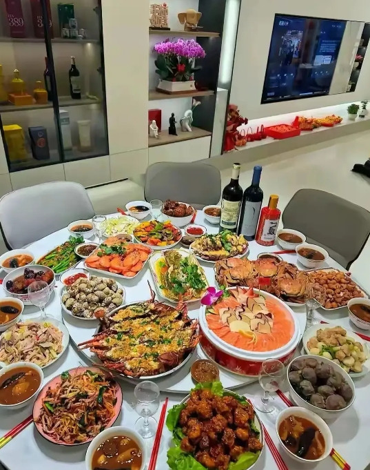 这样的晚餐在全国属于中等以上水平了吧