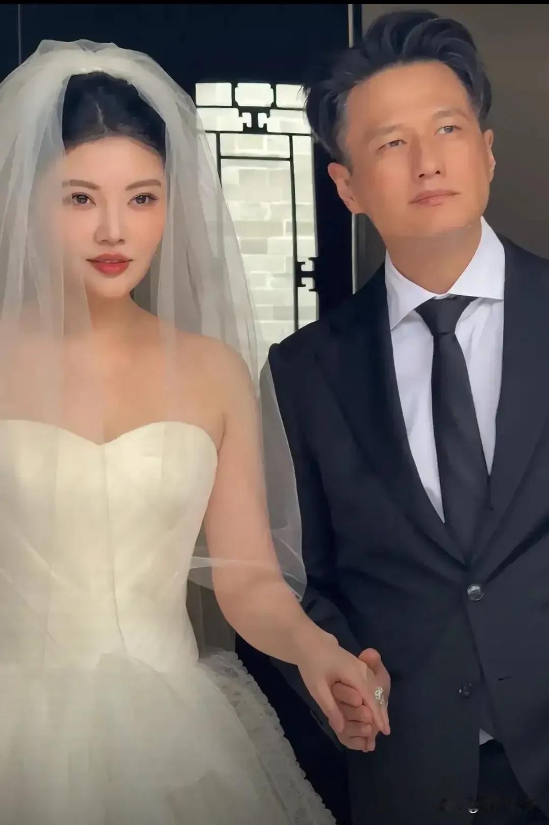 这次徐冬冬尹子维的婚礼延期，我咋觉得比他们真办了还让人想点赞呢？娱乐圈天天晒奢