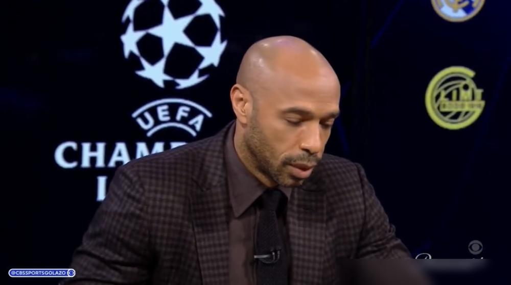 0-3惨败皇马后，瓜迪奥拉直接认了：逆转没戏。发布会现场他指尖反复摩挲话筒边