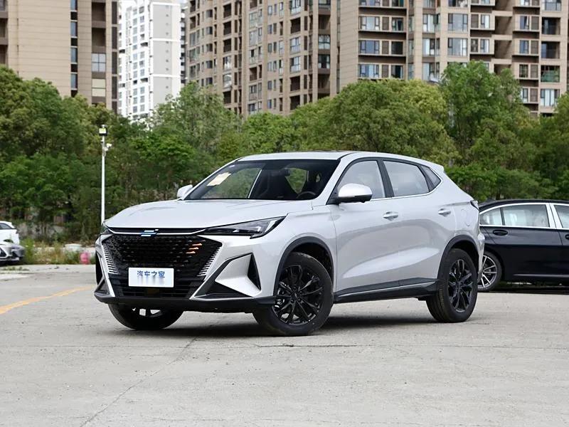 长安放大招！全品牌购置税补贴救场，跨年买车再也不怕多花钱刚刷到长安汽车的新