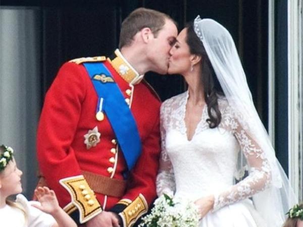 威廉和查尔斯，本质上其实是同一类人！为何？因为他们都是王室继承人，爱情对于他