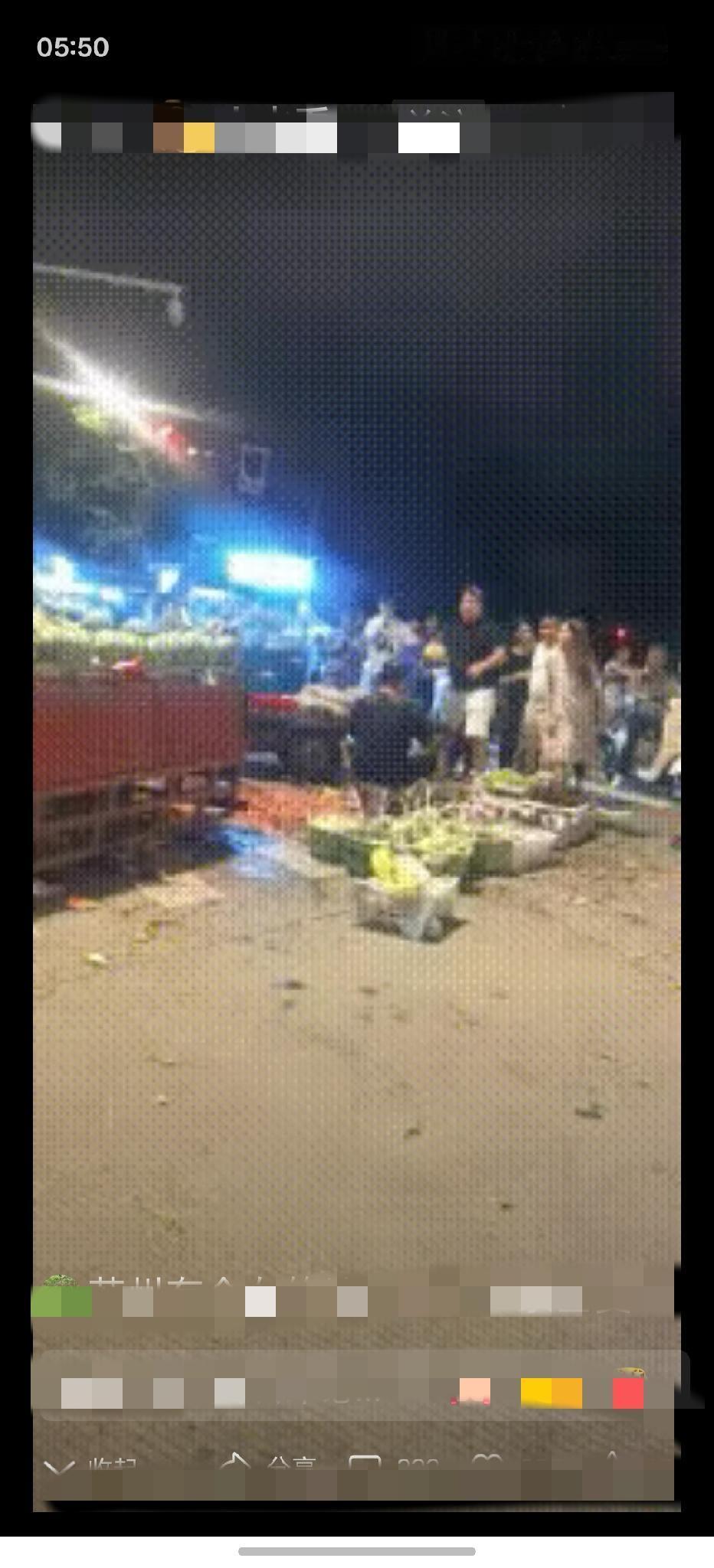 铁头功是这么练的？7月28日晚，宁波北仑区酷热难耐，范某在孟某的西瓜摊上买西