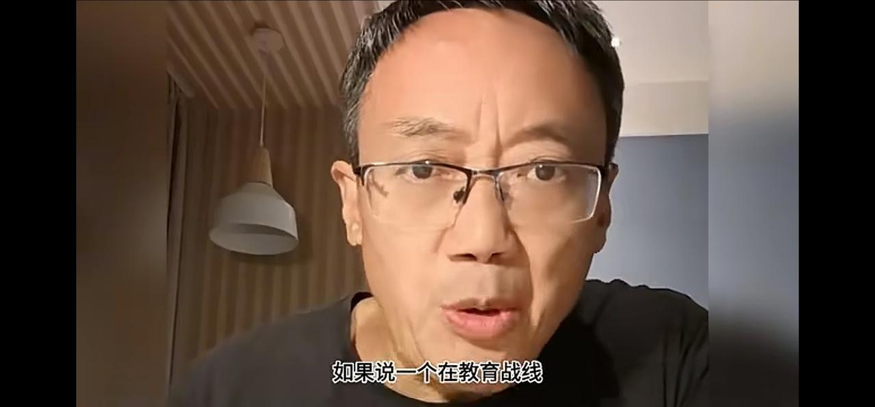 英语等于文明？专家称学英语推动社会文明进步，汤家凤则反问英语并不等同于文明。