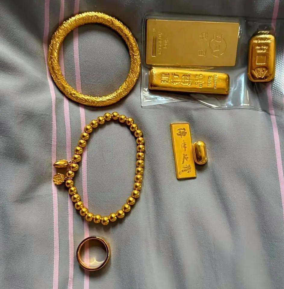 年前婆婆去世后我拿走她所有的金首饰，大过年的大姑姐来家里闹说要平分，还放话说要起