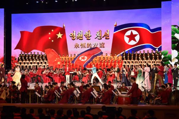 一场阅兵，照见地缘博弈的暗涌。2025年10月10日朝鲜劳动党建党8