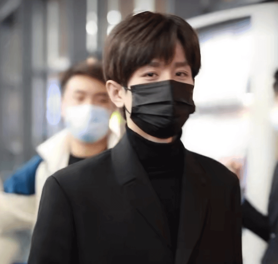 当他就这样看向你💘一些粉丝镜头下的对视成毅