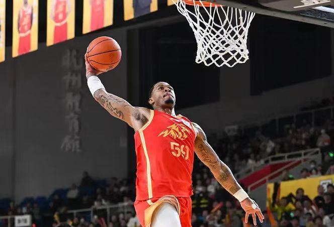 广厦球迷请把心放到肚子里，球队取消塔克注册为马利克威廉姆斯注册，并不是真的要裁掉