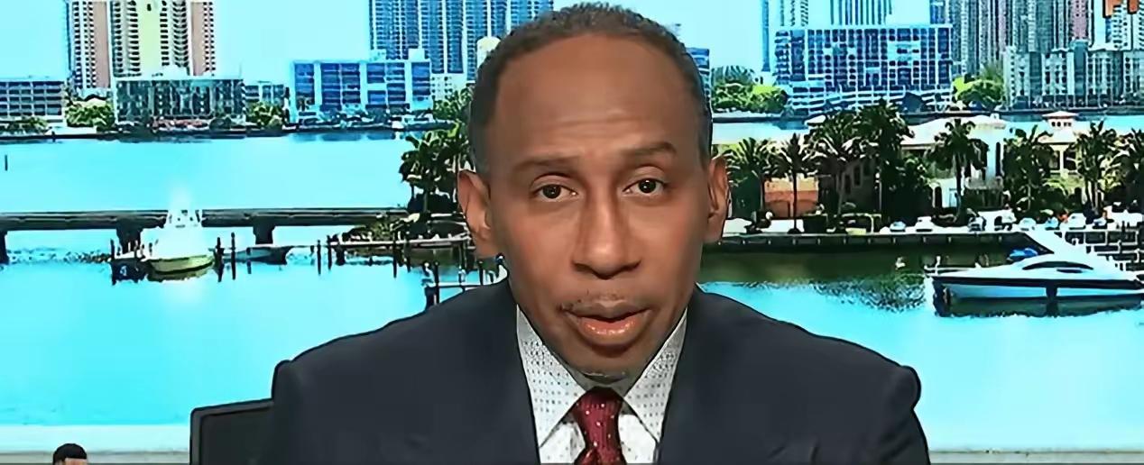 世纪反转：头号詹黑彻底被打服！多年来，A·史密斯一直是詹姆斯最尖锐的批评者，被