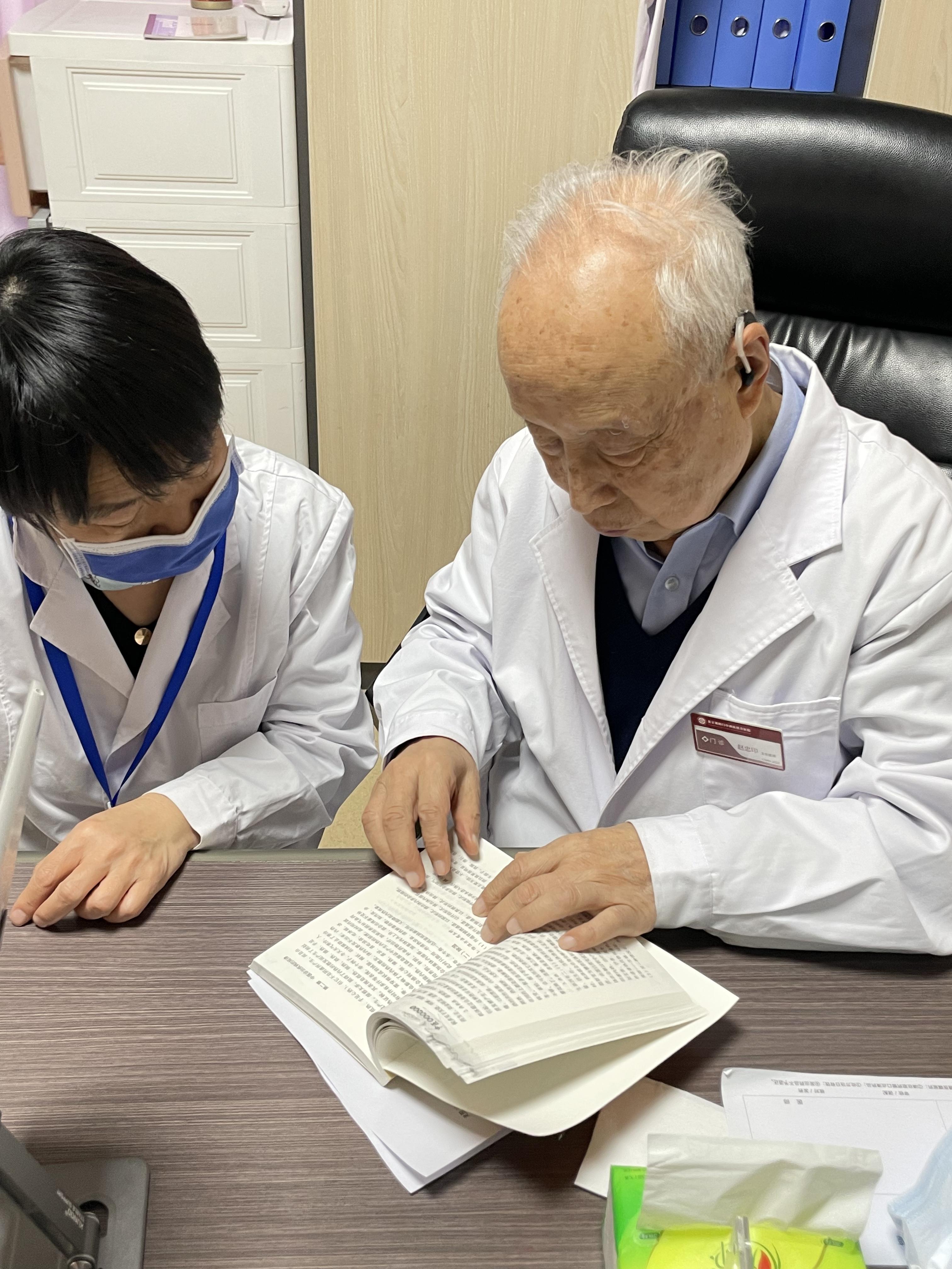 胃病多是 “气” 出来的！教你 1 招打通淤堵，胃立马舒服！ 家人们！...