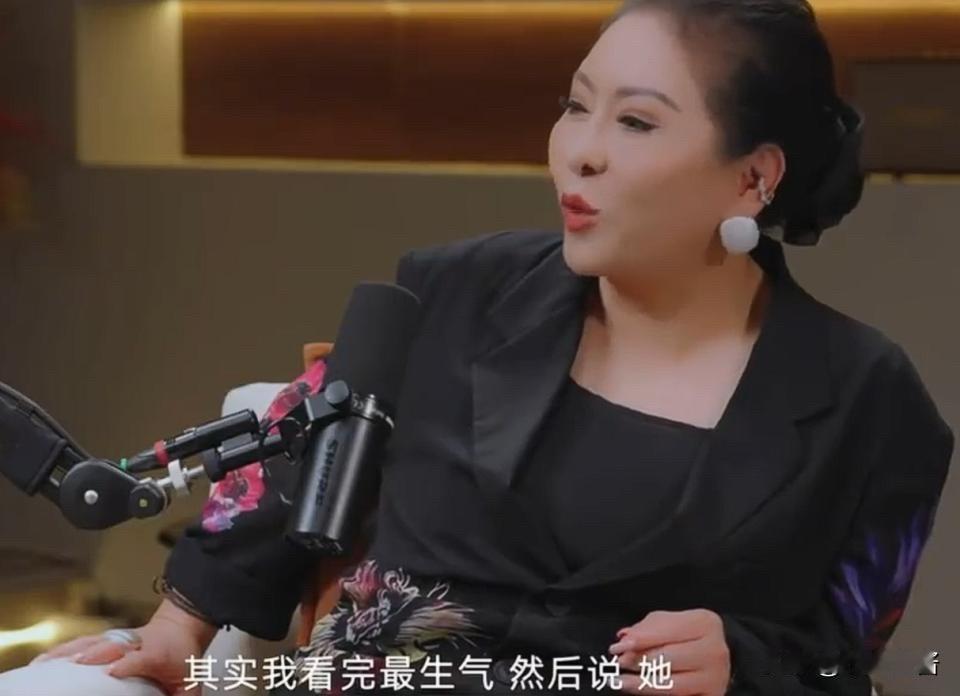 向佐，连夜冲上热搜。8月24日，42岁的向佐，冲上热搜，这一次，不是因为老婆