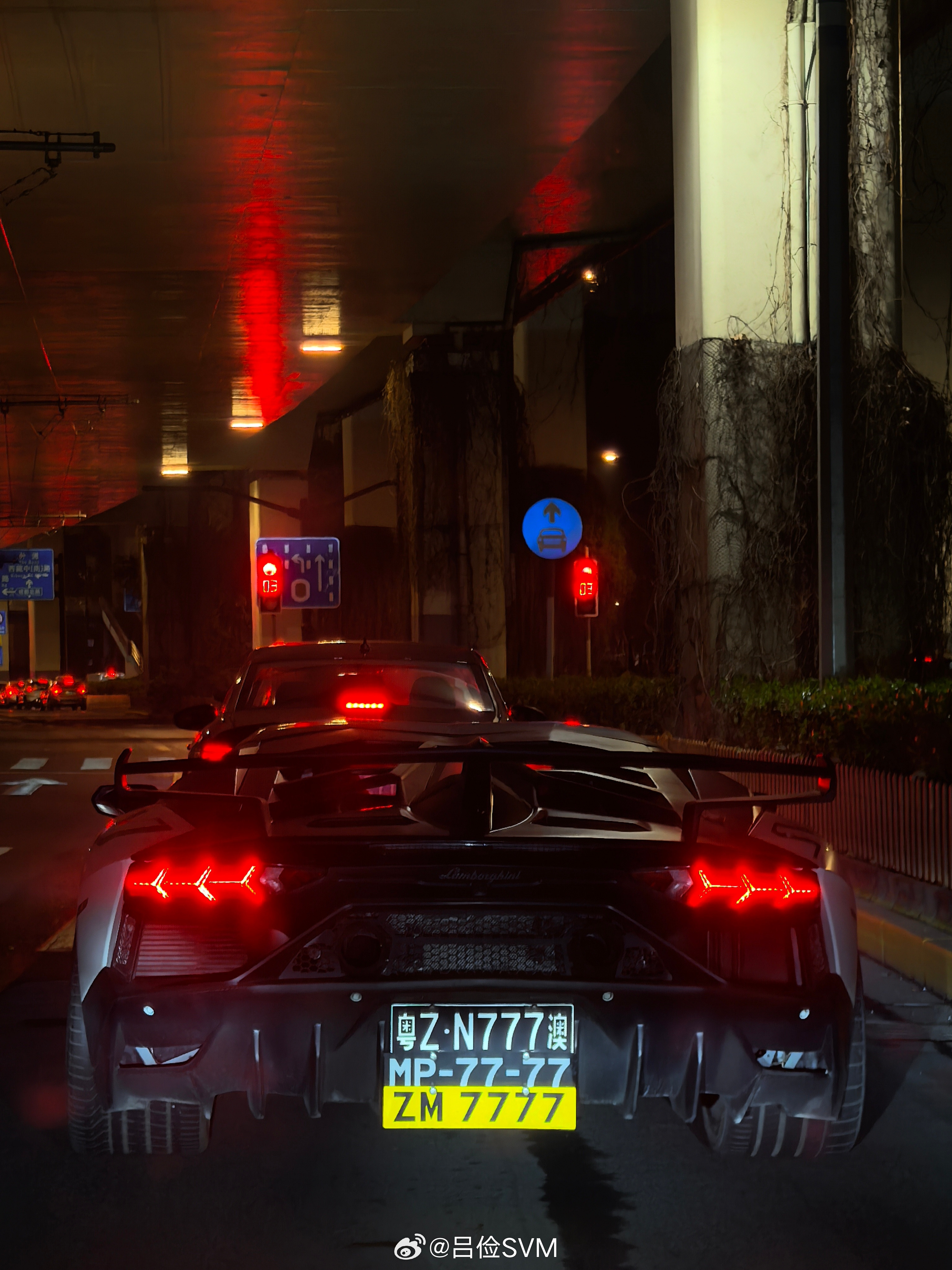 有没有朋友要下定这台的…