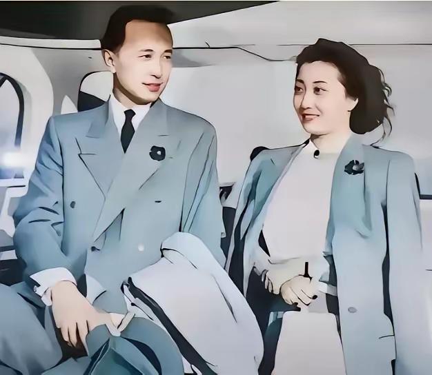 多么风光！那是钱学森与蒋英在美国的情侣装。但为了祖国的强大，依然放弃优厚的待遇，