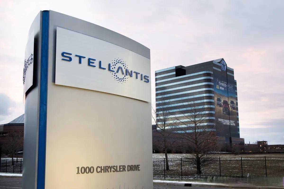 全球第四大车企Stellantis（旗下有Jeep、标致、玛莎拉蒂等品牌）股价突