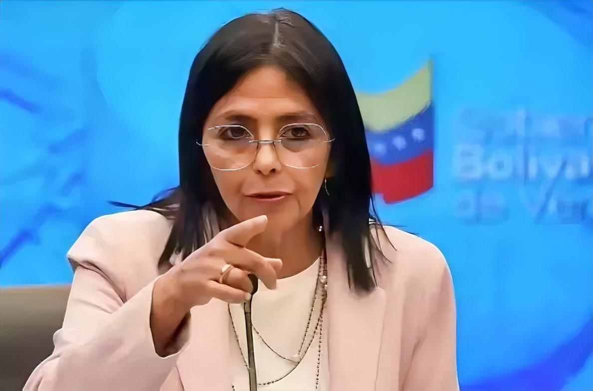 特朗普估计气的脸都青了​本以为把马杜罗抓走，委内瑞拉这下要彻底跪了。但他万万没