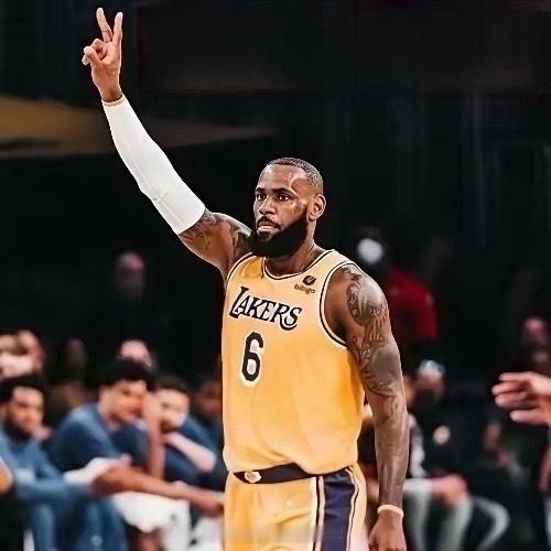 詹姆斯在社媒上的影响力极其惊人恐怖！据报道，2021年10月詹姆斯在Instag