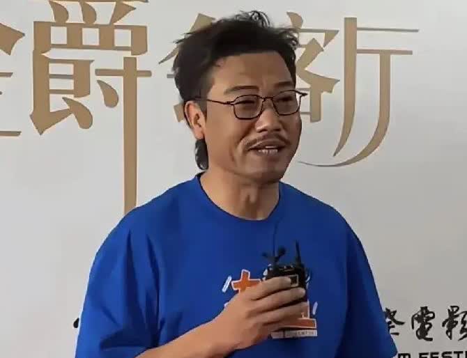 一个沙溢一个贾冰减啥肥，真以为减肥能变帅？用照片说话，确实没变多帅，但是苍老