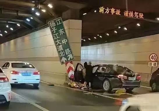 大哥就是大哥，遇事一点都不慌
