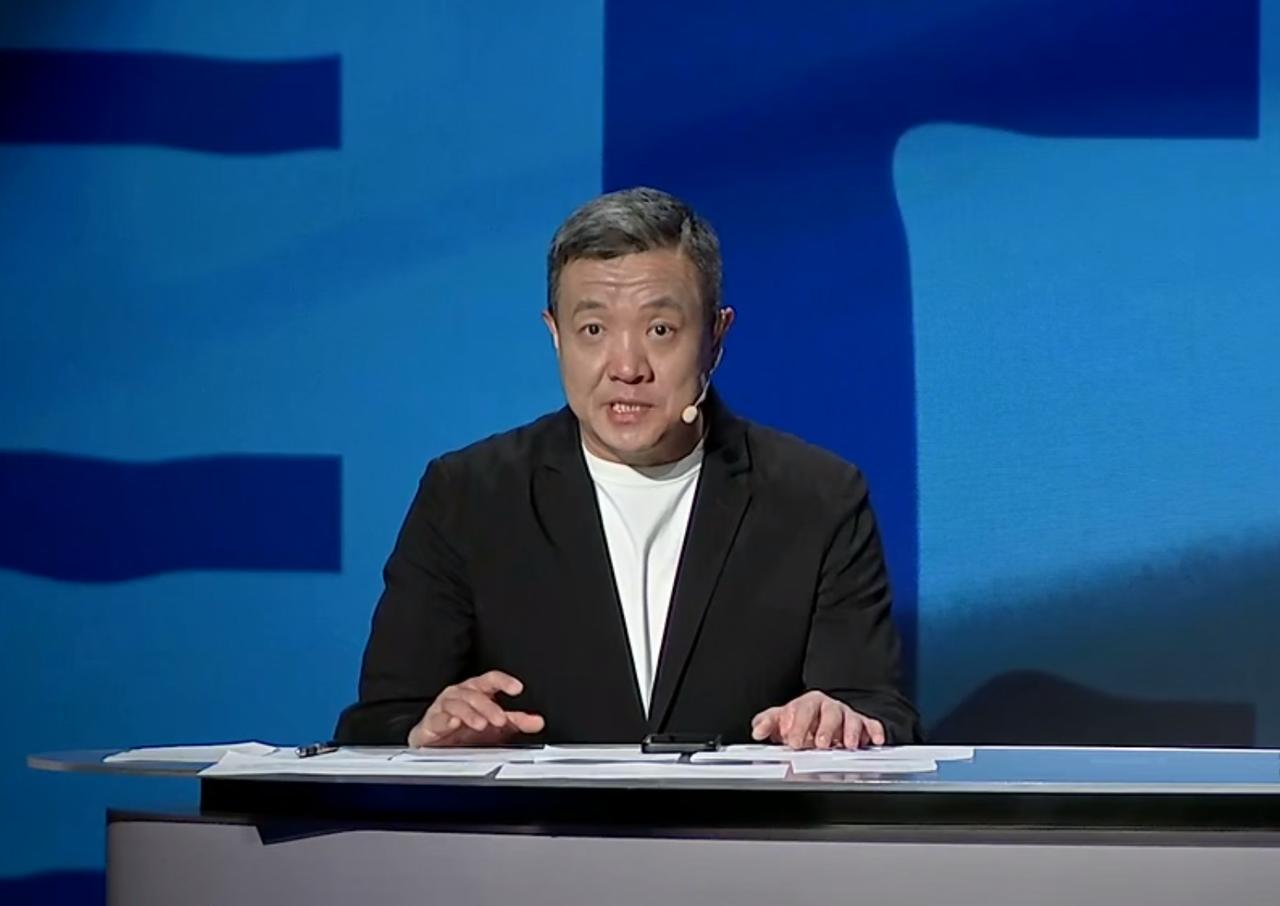 半场投进5记三分球！不得不说，徐杰已经成为了广东队当家球星，杨健：徐中锋，真的是