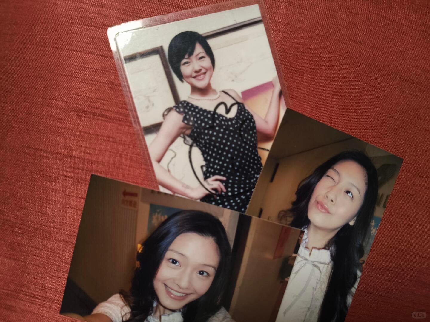 小S公益签名照​​​